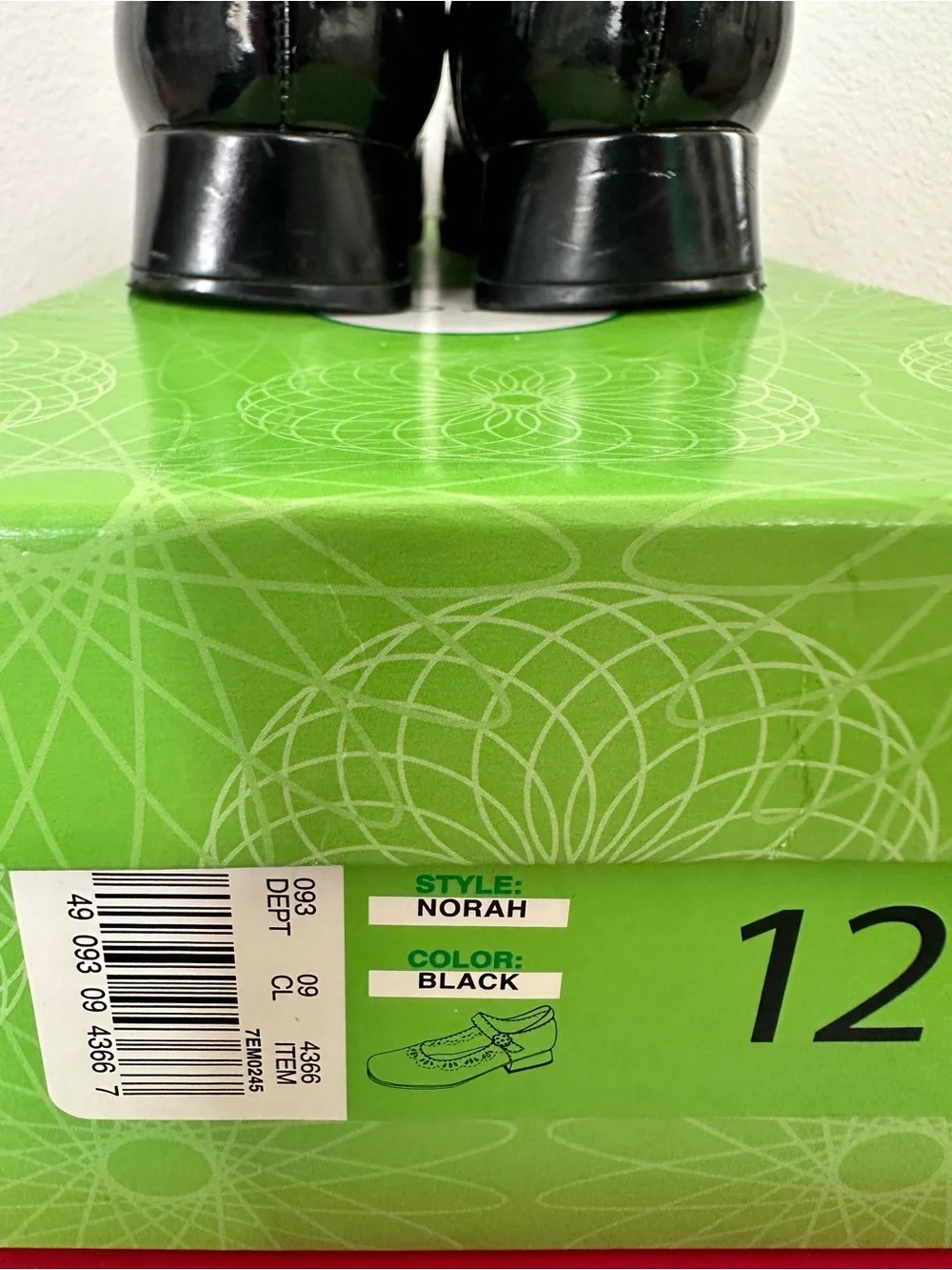 Circo Black Shiny Shoes Style Norah for a girl size 12